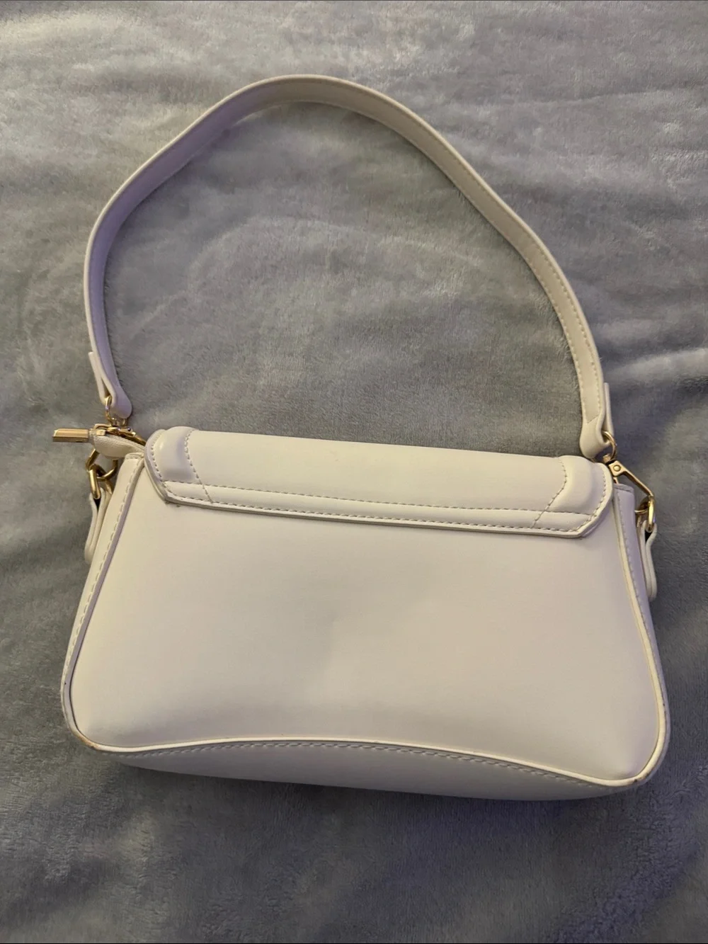 N/A stylish white